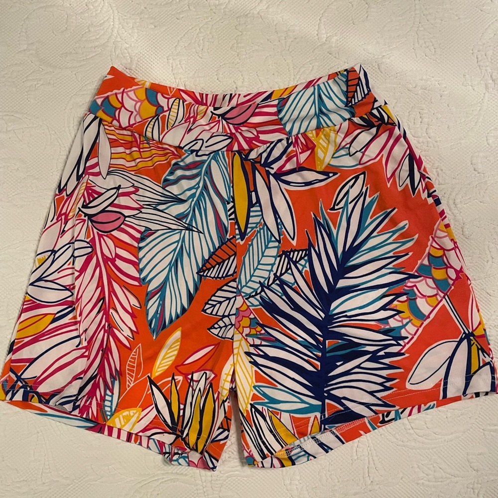 New buckhead betties Shorts, size M